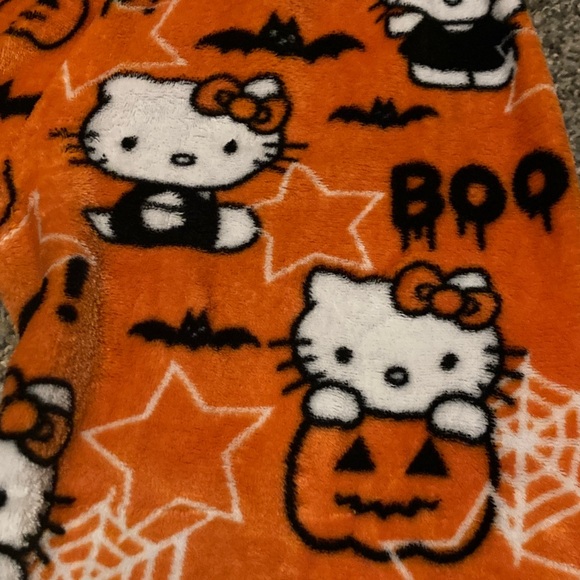 Hello Kitty Pajama Bottoms - Picture 7 of 7
